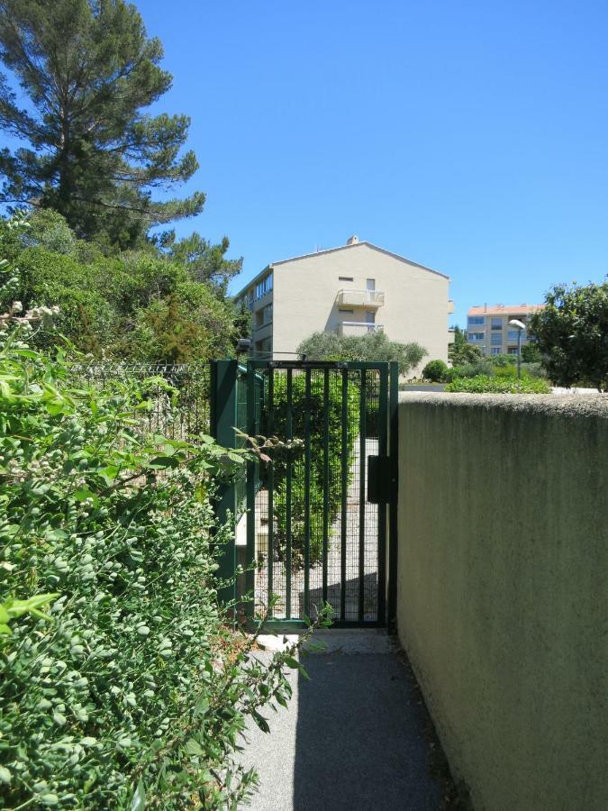 Joli studio A front de mer Saint-Raphaël Eksteriør bilde